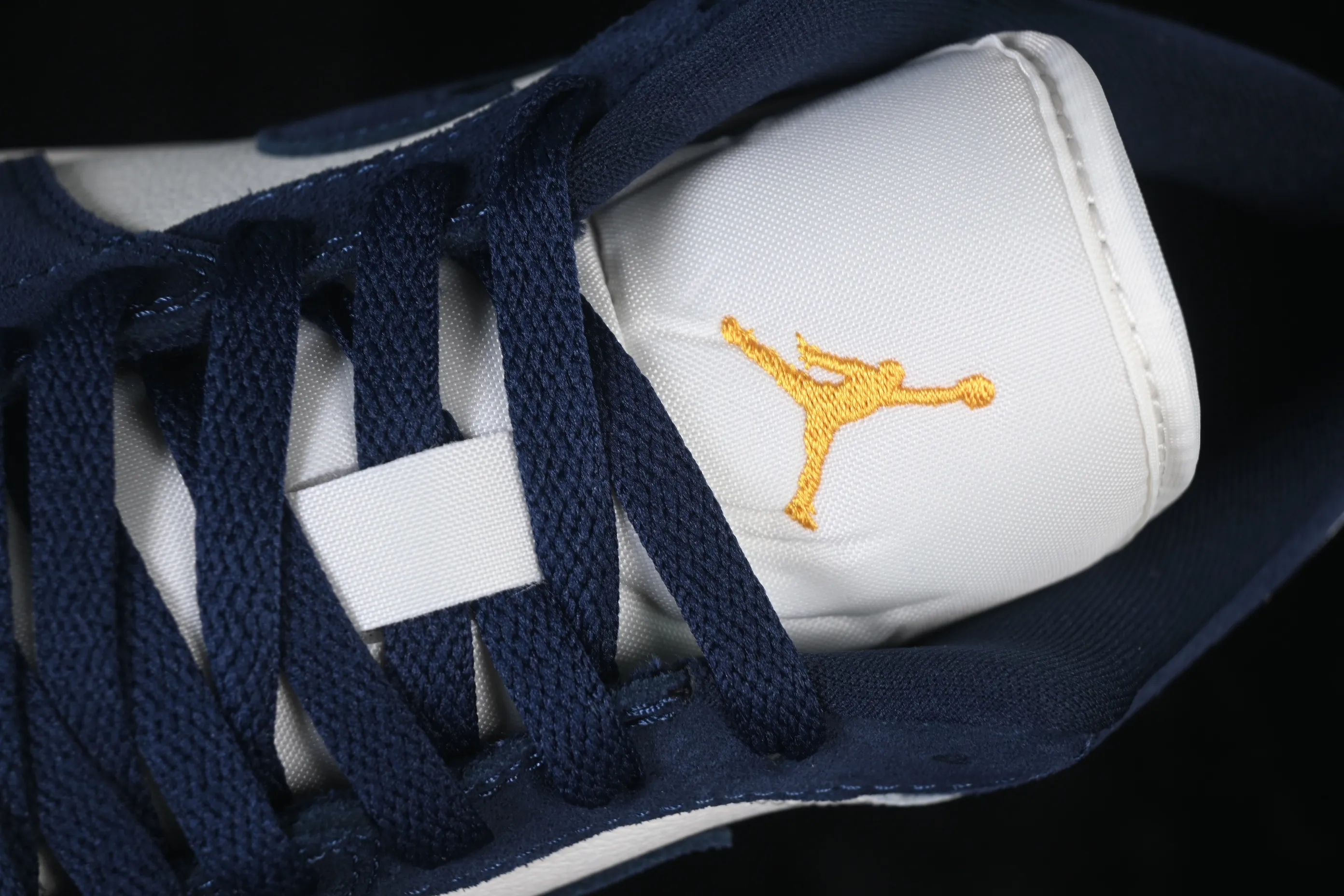 All categories Air Jordan Jordan series basketball shoes Air Jordan 1 Low G version pure original Air Jordan 1 Low AJ1 Joe 1 Obsidian low-top cultural casual sneakers IO7448-400